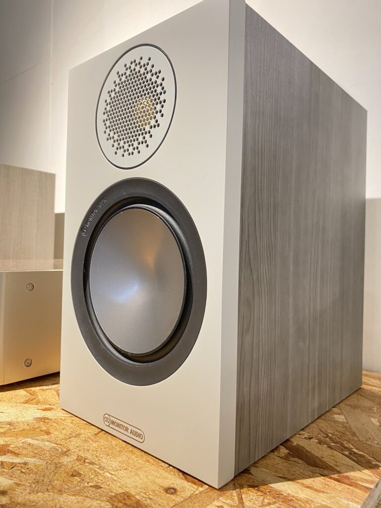 ずっと聴いていたいスピーカーMonitor Audio/スピーカー/BRONZE 50-6G