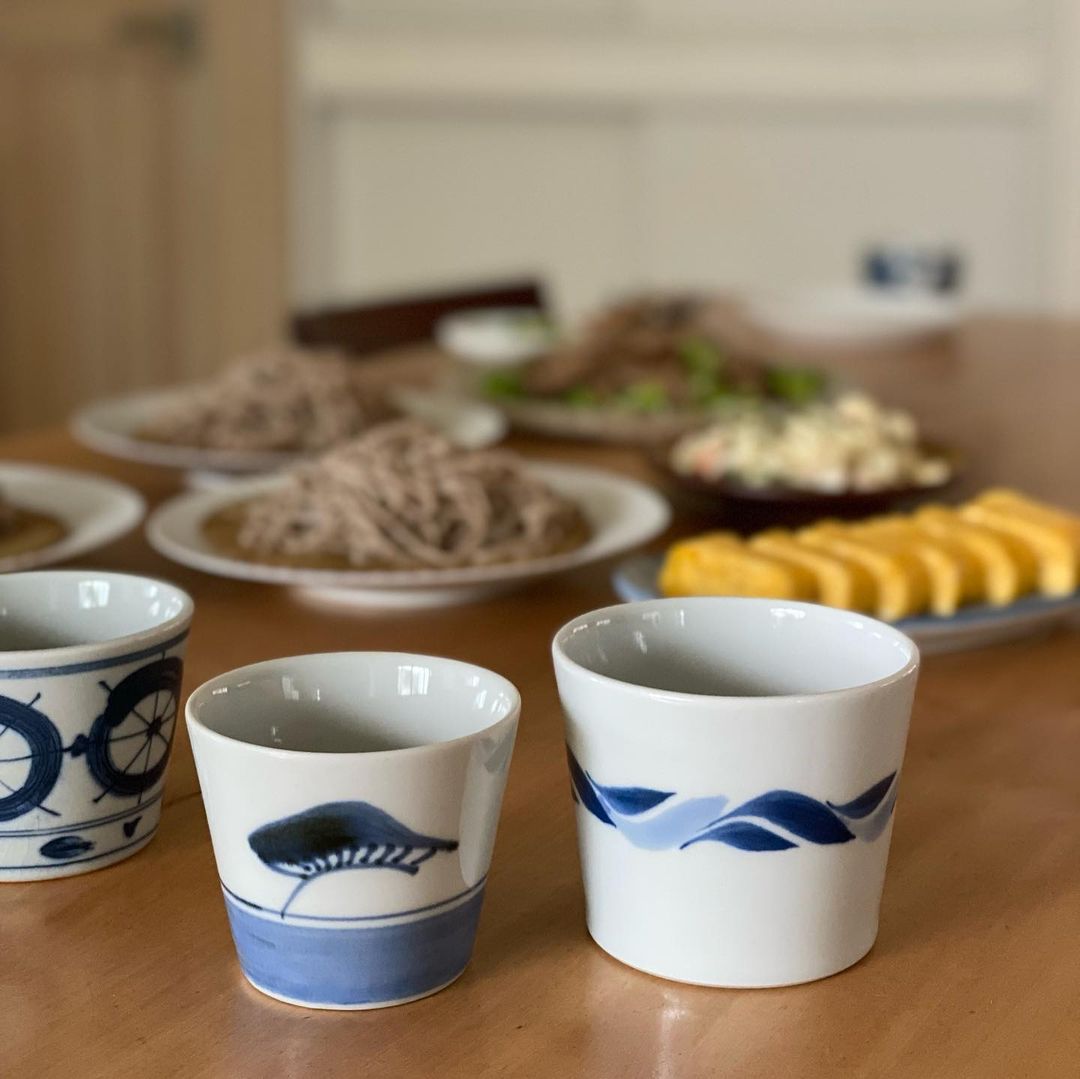 実は万能食器！オールシーズン使いたくなる「そば猪口」のおしゃれな