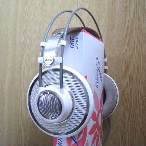 AKG K701 端子4.4mm化 AKG K701 端子4.4mm化 ヘッドフォンを10分