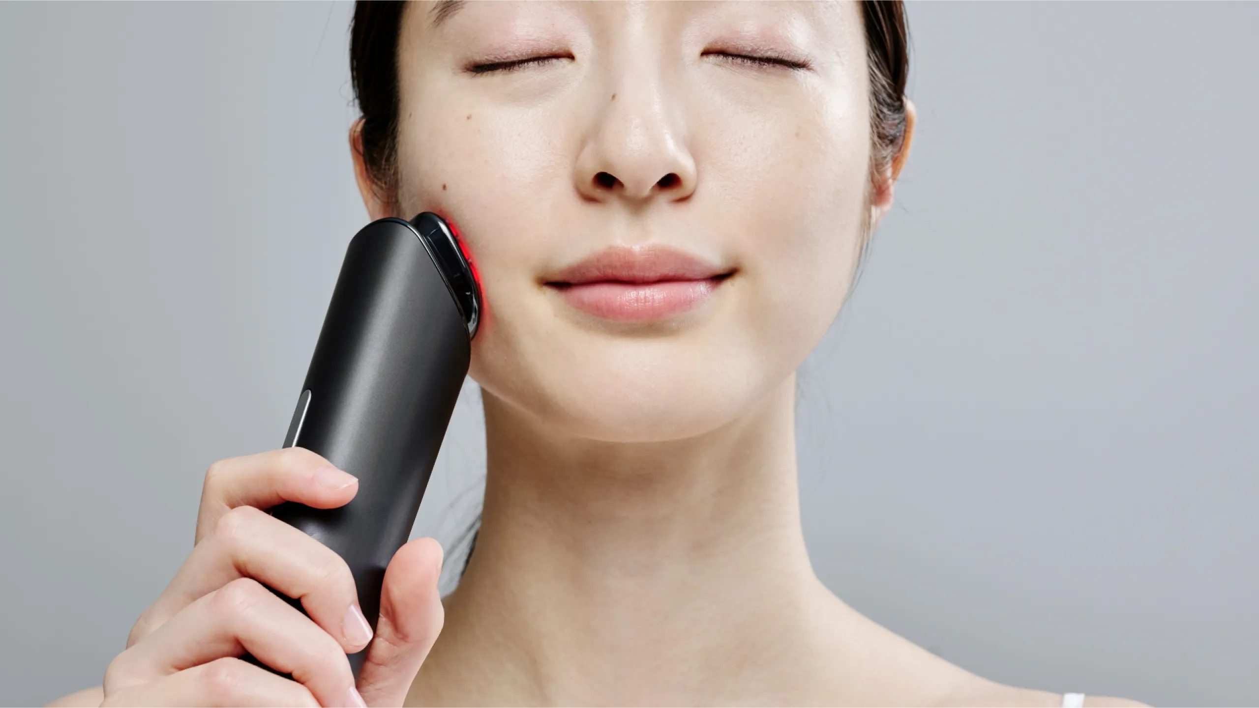 リフトケア美顔器 バイタリフト RF EH-SR85 | 公式通販 | Panasonic