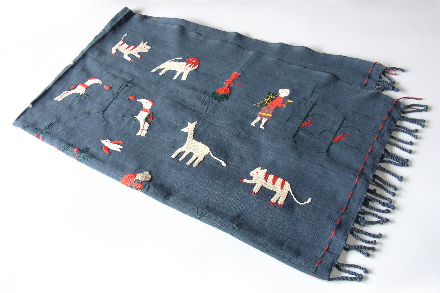 PANDAN TREE】チン族の織物（刺繍布）No.T-BC-067|ミャンマー西部に