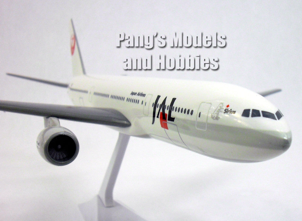 JAL 777-200 ja772j 模型 1/200 Amazon.com: Hasegawa 1/200 Japan