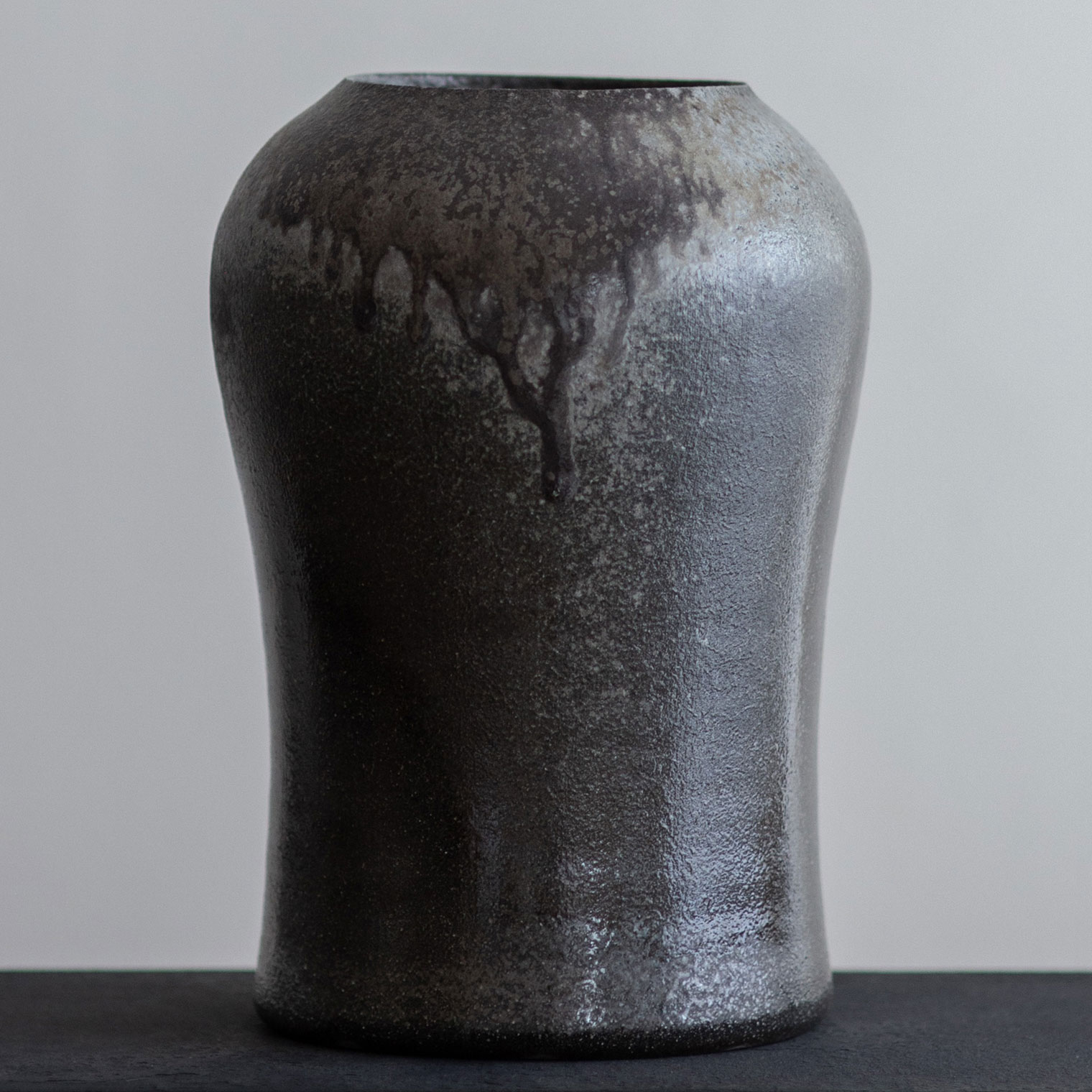 珠洲焼 一輪挿し 木箱付き 珠洲焼の一輪挿し | iichi 日々の暮らしを