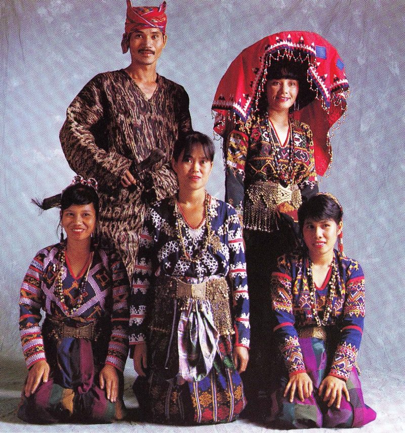 ティナラク織の会「カフティ」からのメッセージ - フィリピンの女性