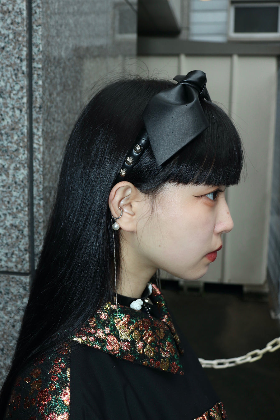 TOGA メタル装飾 ヘアバンド 黒 TOGA TOO - METAL HEADBAND – The