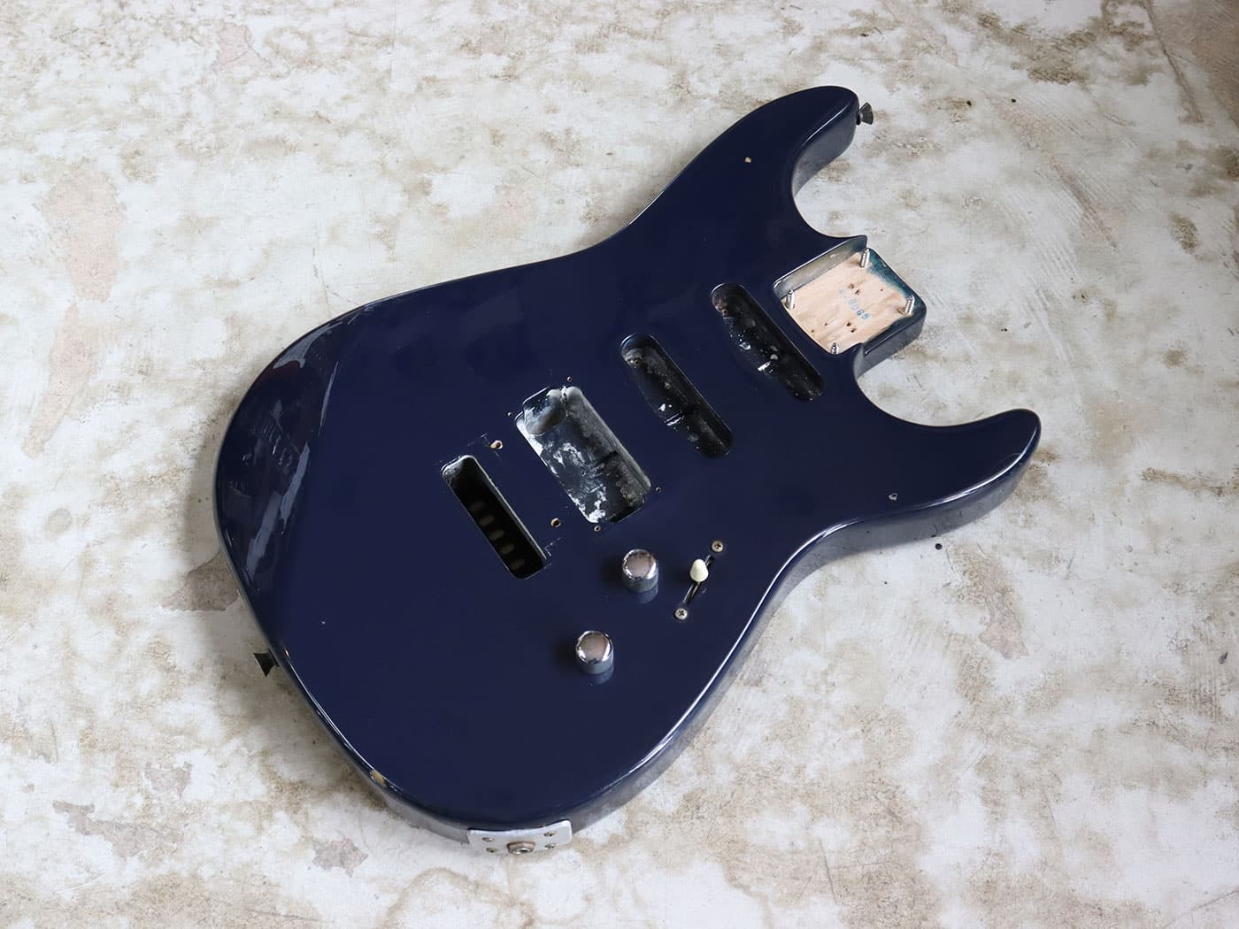 FERNANDES Limited Edition ストラトタイプ マッチングヘッド SSH 動作