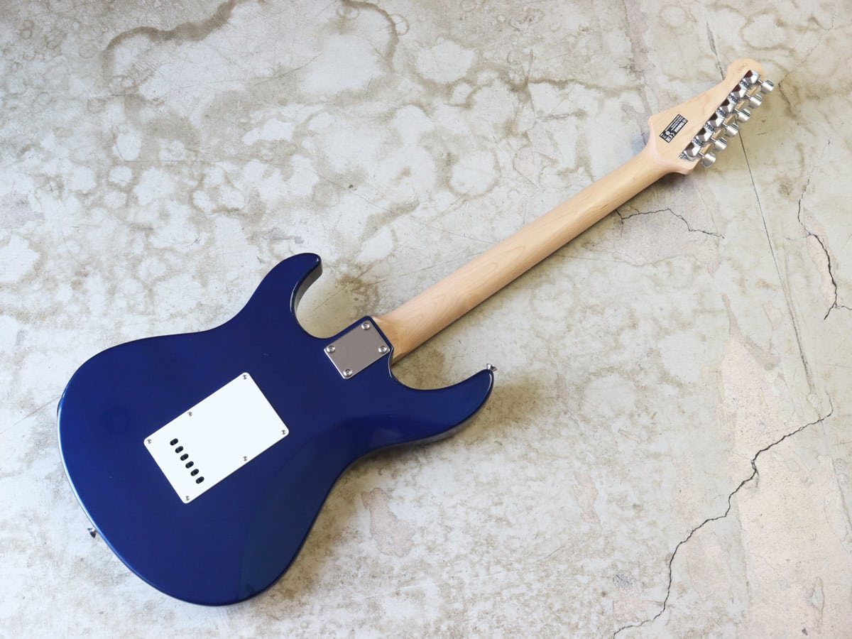 ヤマハ パシフィカ ホワイト ストラトキャスタータイプ エレキギター