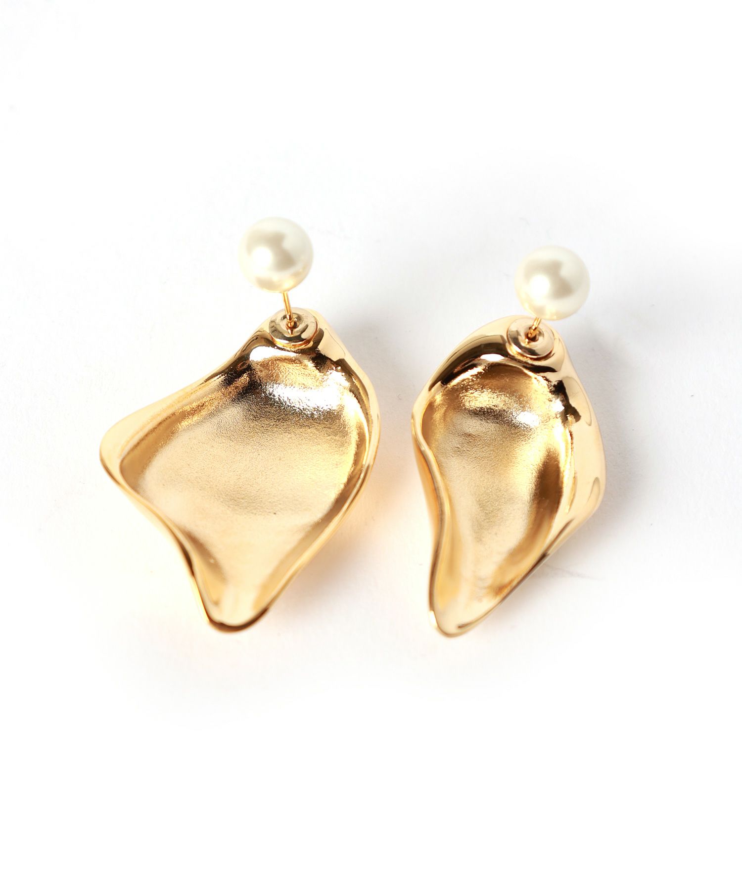 Mame Kurogouchi(マメ クロゴウチ)】 Organic motif Brass Earrings