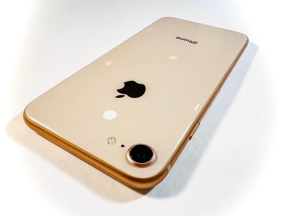 iPhone 8 256GB SIMフリ― ゴールド 中古本体 MQ862J/A 白ロム