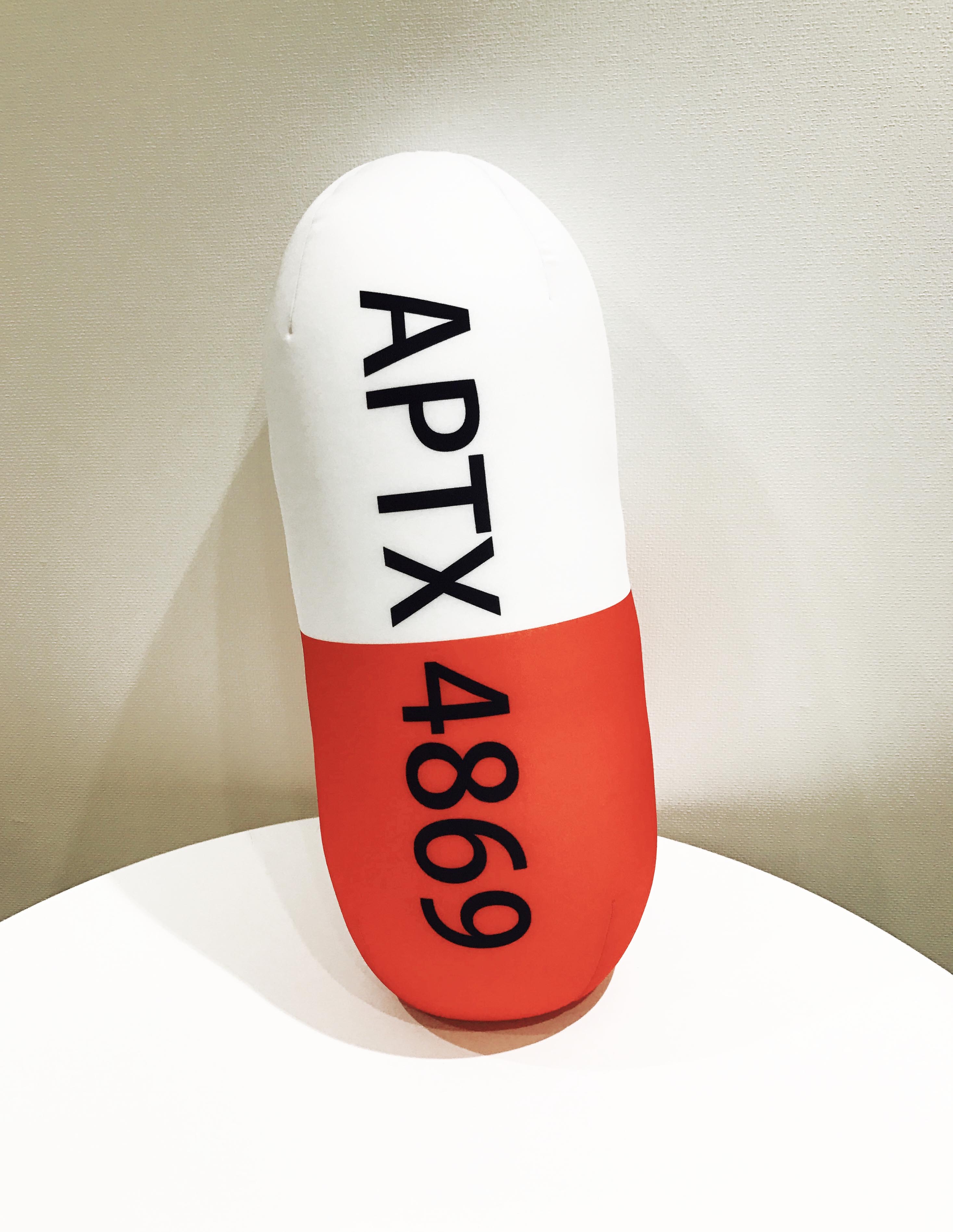 名探偵コナン コナンカフェ APTX4869 スパンテックスビーズクッション