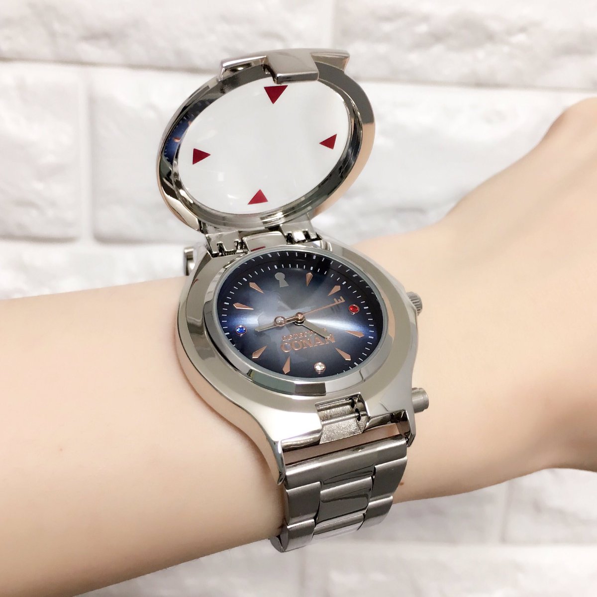 名探偵コナン 腕時計 USJ ◇ コナンファン必見の腕時計型麻酔銃で