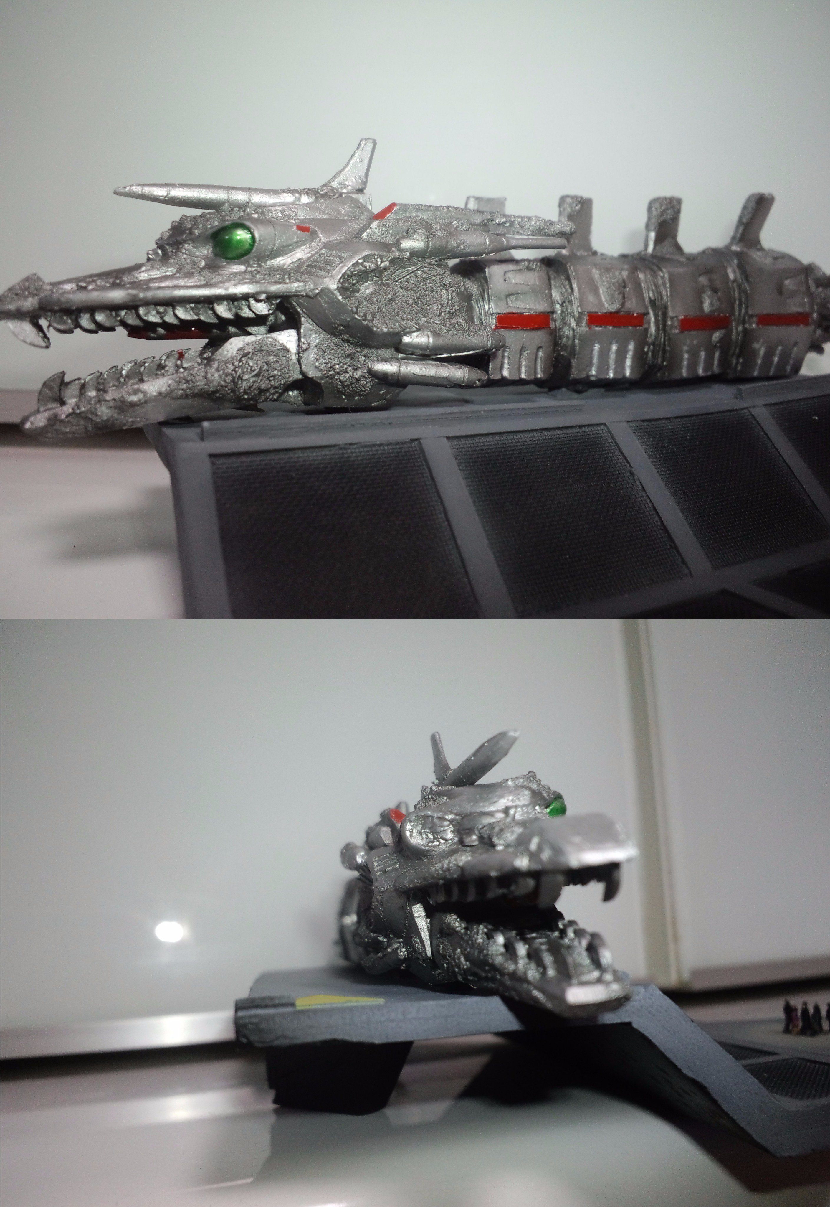 特撮大百科 メカキングギドラ頭部残骸