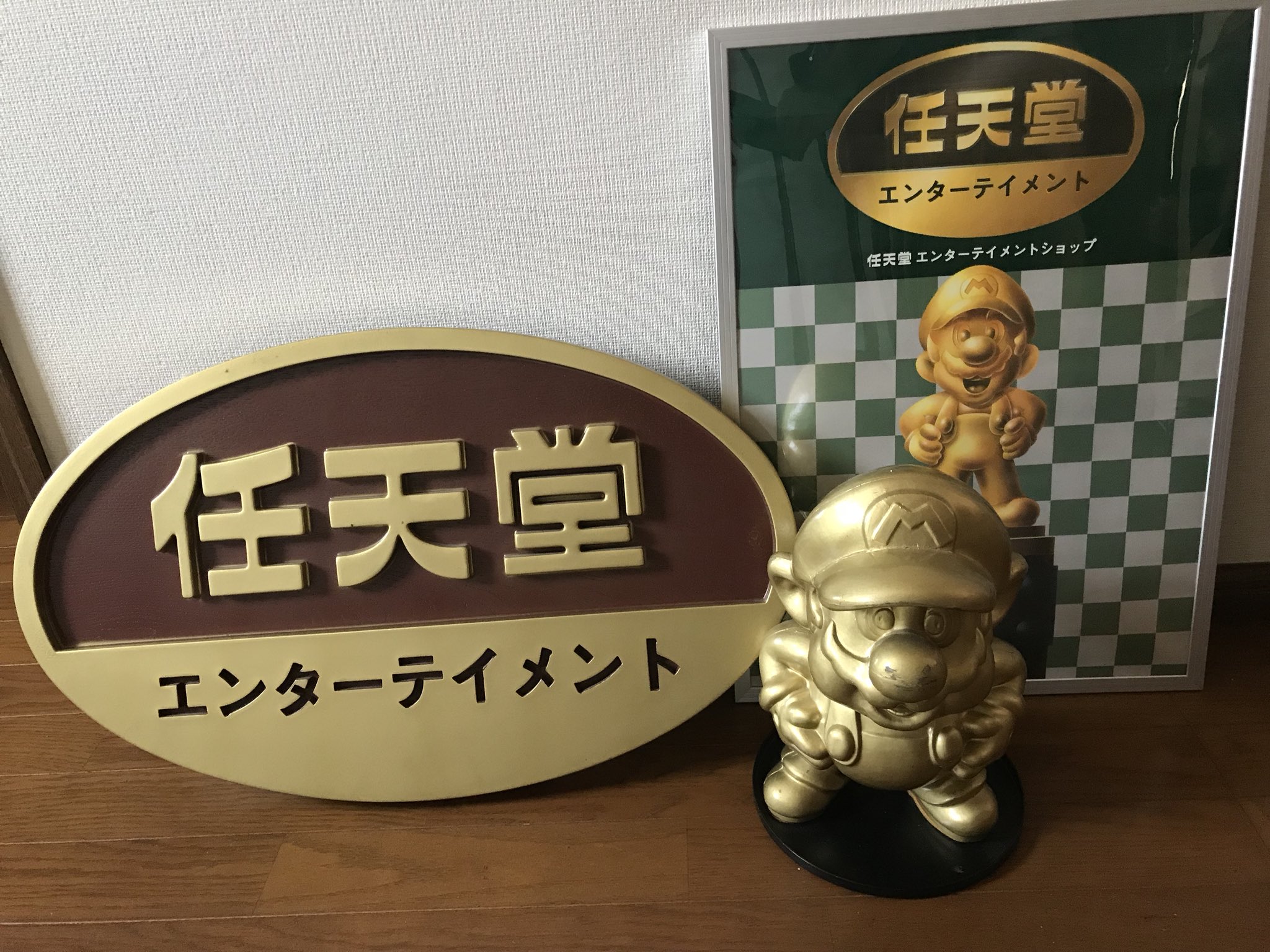 非売品】任天堂 店頭ディスプレイ 金のマリオ像 ゴールドスーパー