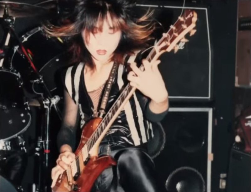 X JAPAN hide 横須賀サーベルタイガー写真2枚 X JAPAN hide 横須賀