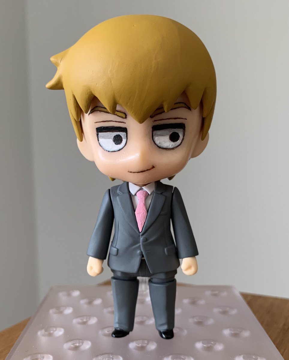 モブサイコ100』の霊幻新隆のねんどろいどを作りました。公式様どうか