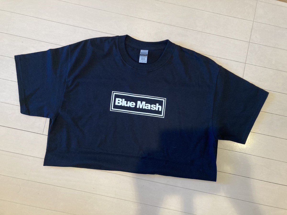 🕊新グッズ🕊】 □ ロゴTシャツ ¥2000- カラー : ネイビー・ホワイト