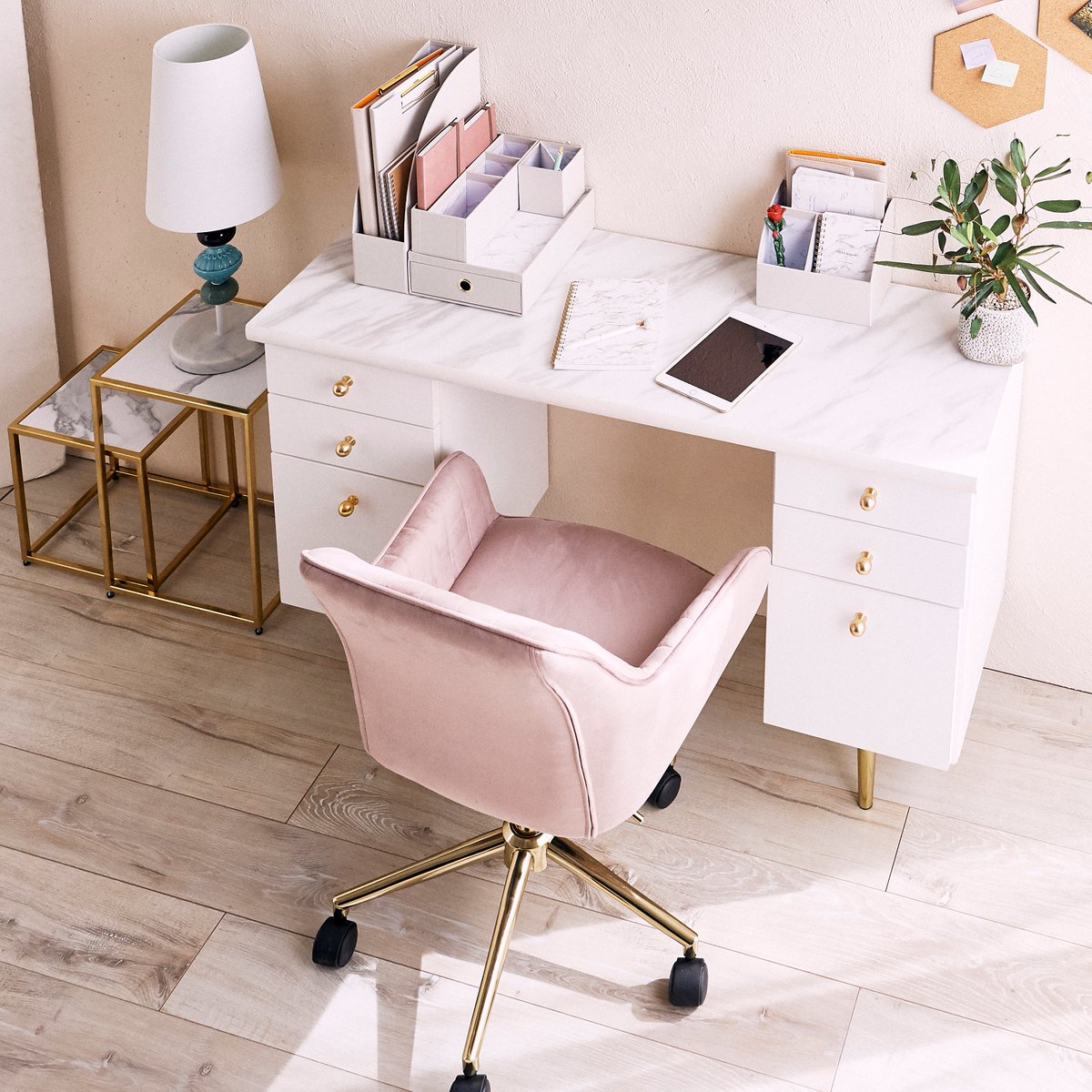 Francfrancのある生活 【NEW！】大容量で収納力抜群のドレッサーです