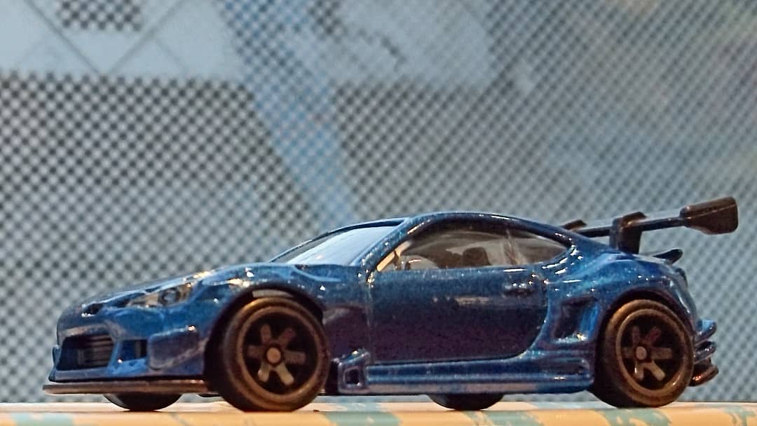 ホットウィールカスタム スバル BRZ パンデム 深リム イエロー トミカ改造