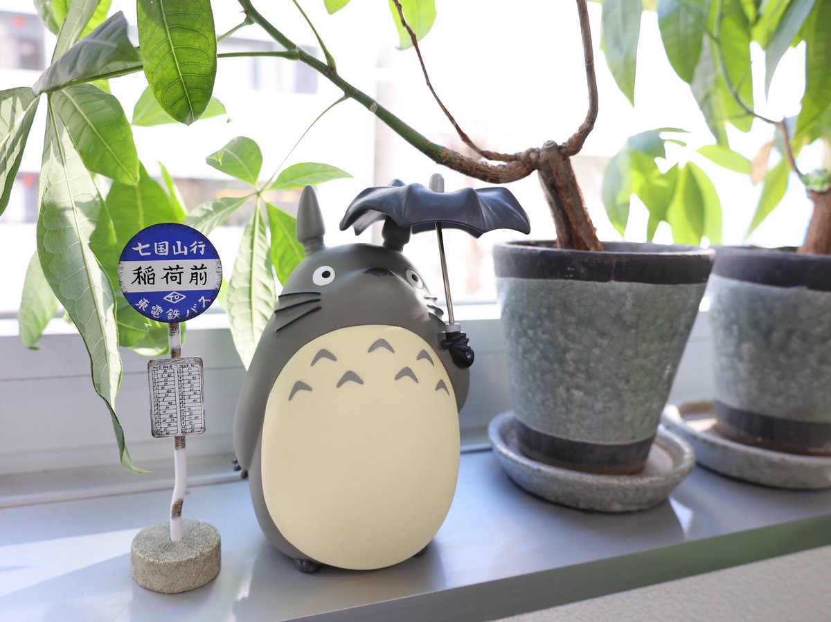 ⭐️おすすめ商品⭐️ 存在感抜群の大トトロ貯金箱！✨ バス停と並べて