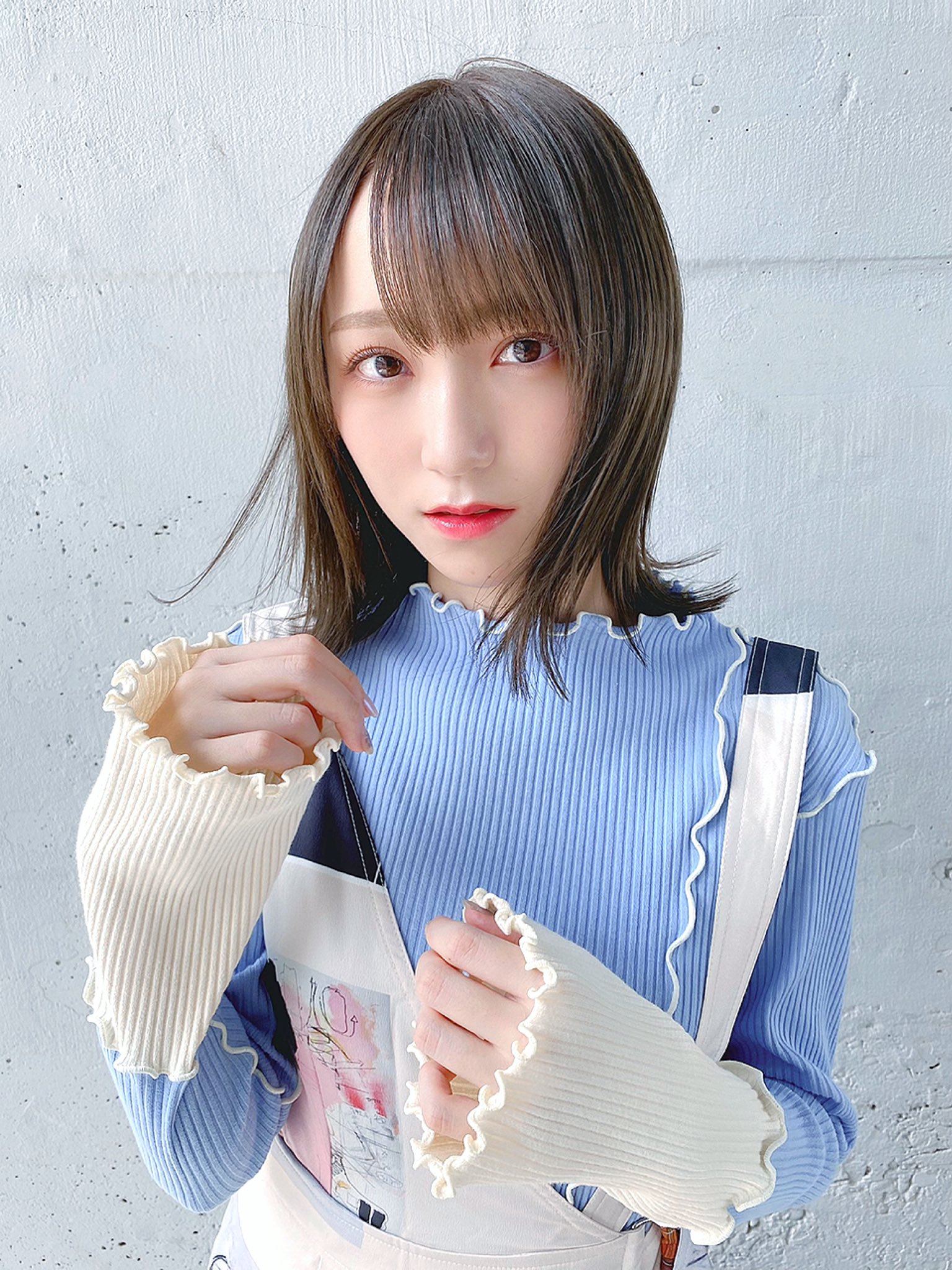 野口衣織 魔法少女衣装 ヨリ 直筆 裏面開封時よりインク汚れ有 野口