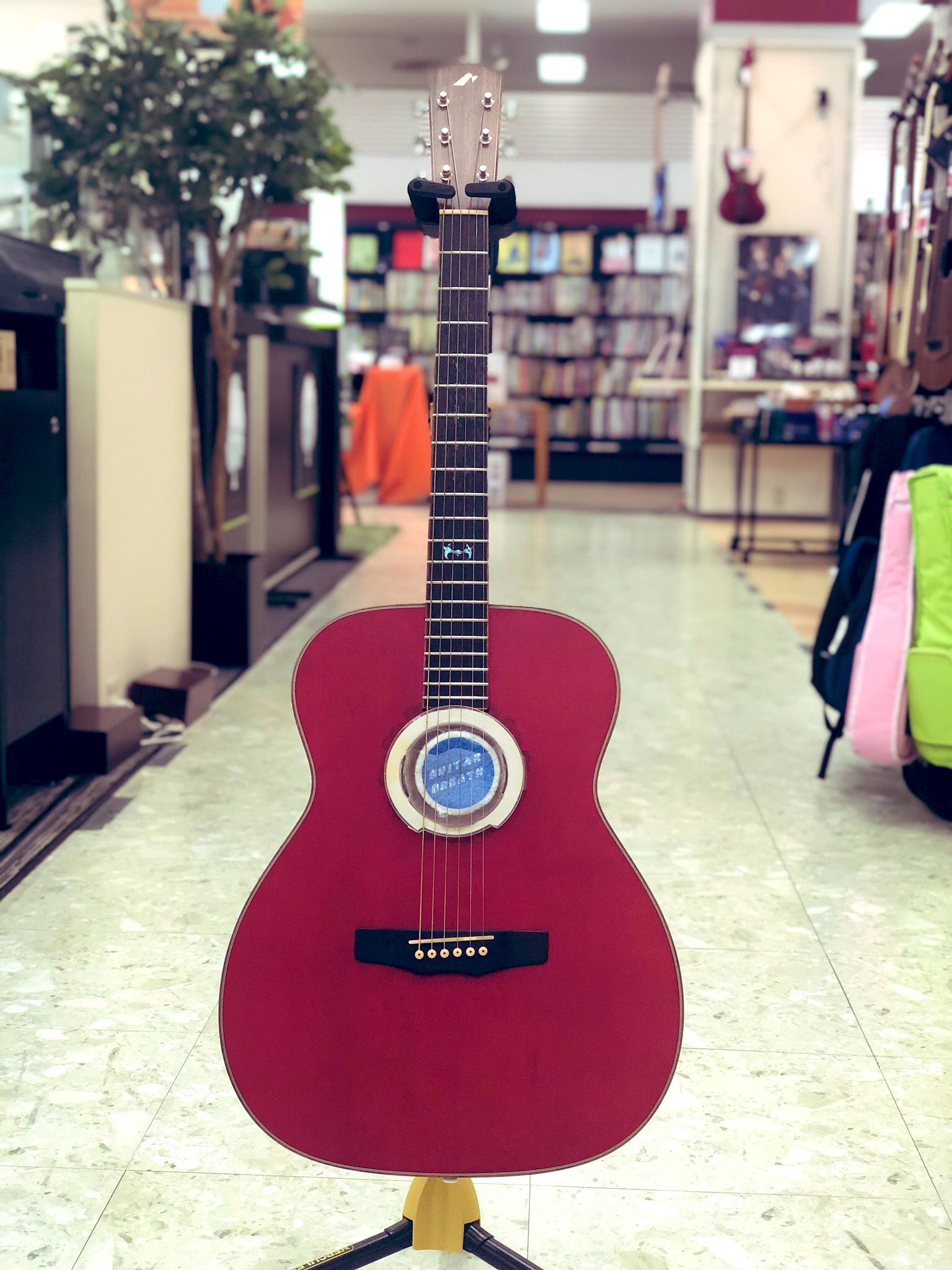 米津玄師使用モデル モーリス FLB-80 DV