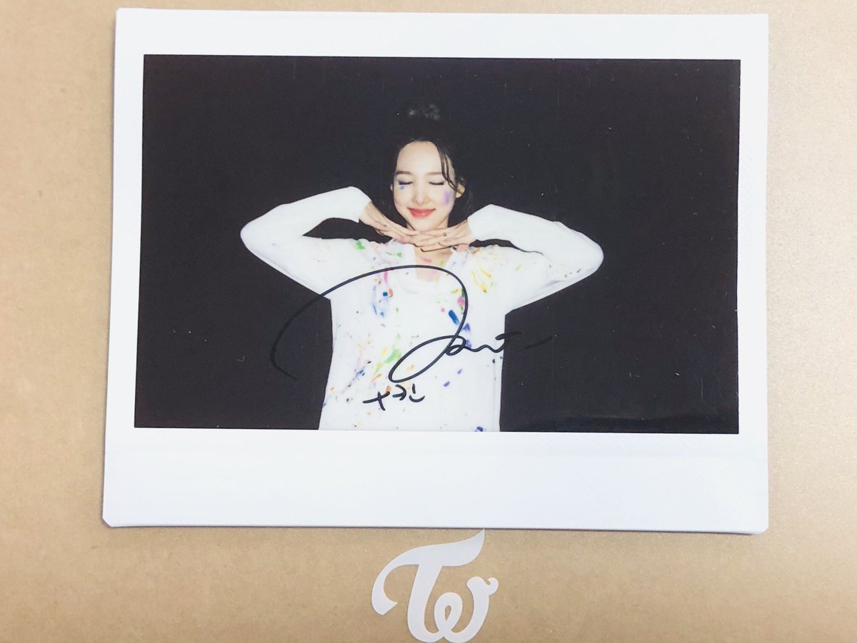 TWICE Fanfare モモ 直筆サイン チェキ TWICE Fanfare モモ 直筆サイン