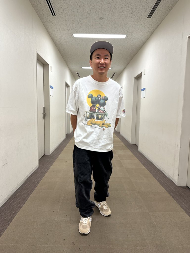 F4cSfJ6a0AA6ks0.jpg?format=jpg