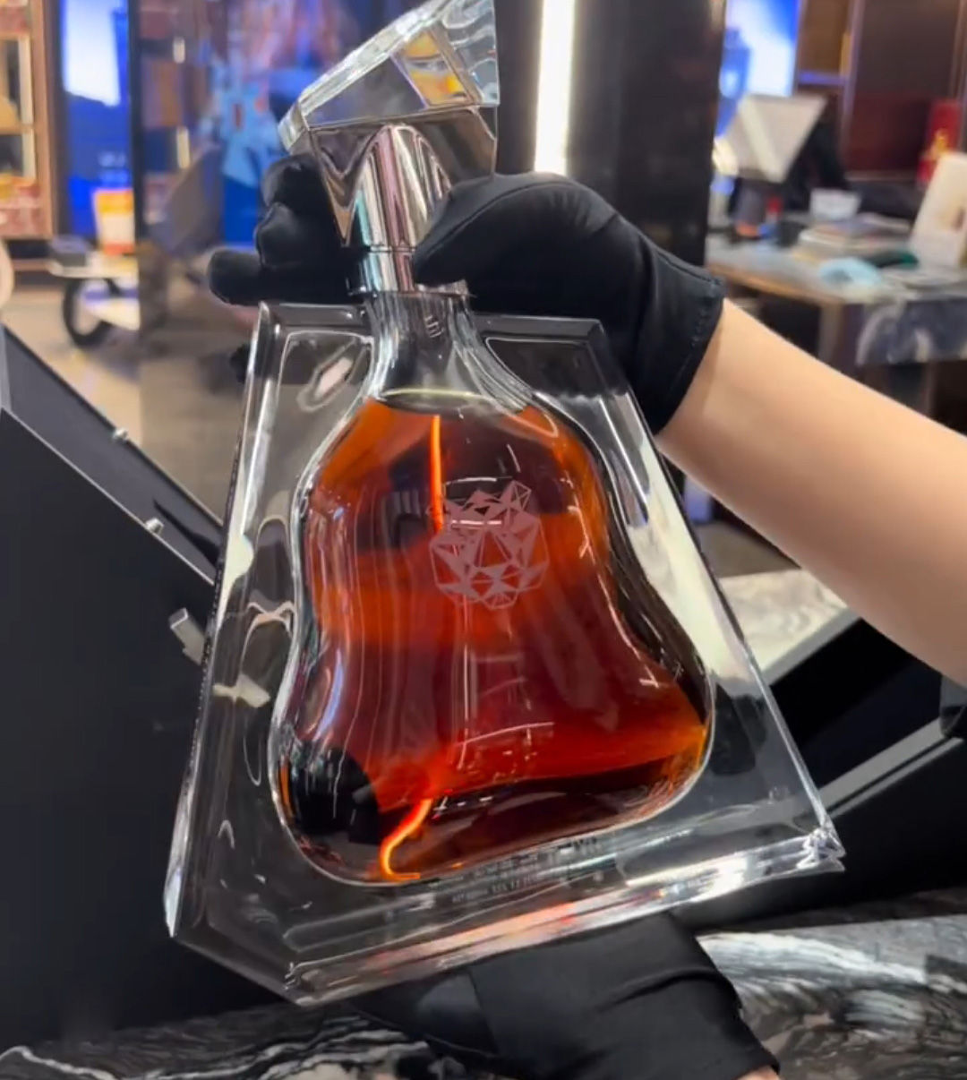 □ 酒 ヘネシー XO 金キャップ マグナムボトル クリアボトル