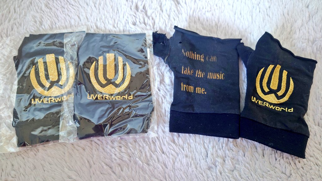 UVERworld 日産スタジアム アリーナのお土産はグローブ！ 昔のと手の甲