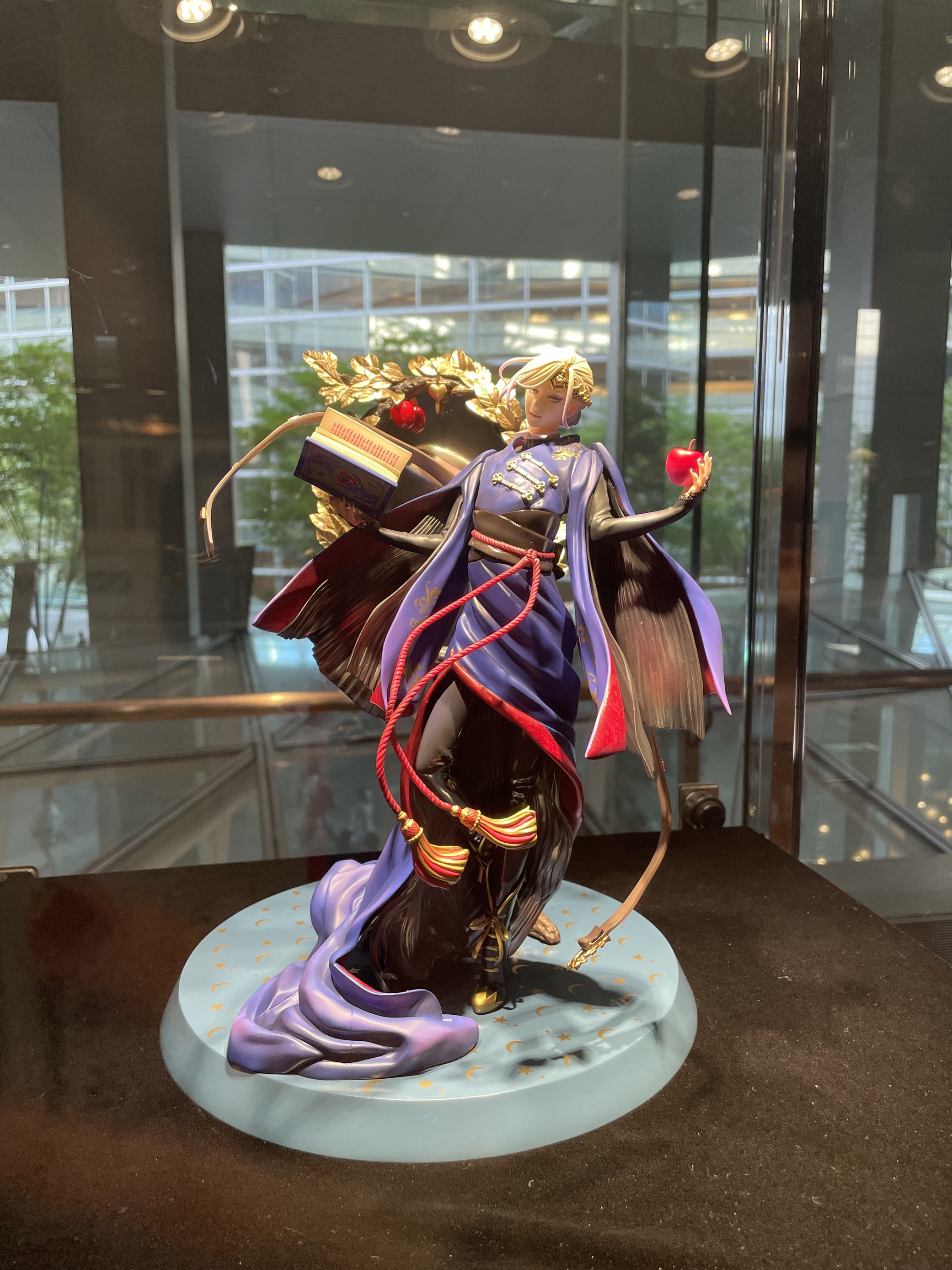 ツイステッドワンダーランド』ヴィル・シェーンハイト 1/8スケール