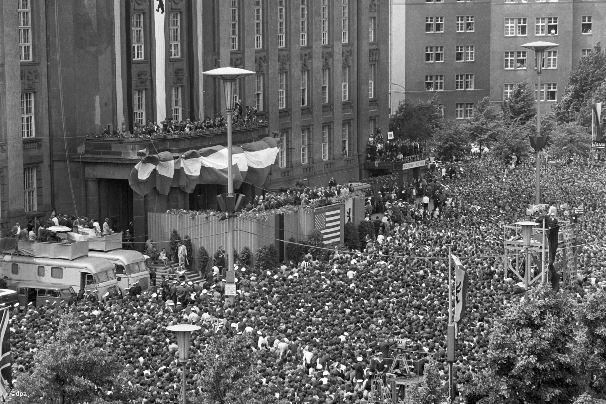 JFケネディアメリカ大統領・ブラントベルリン市長時代の写真 JF