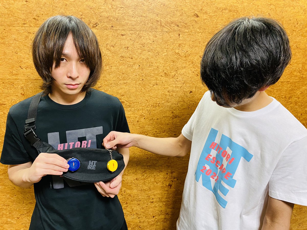 HITORI-ESCAPE TOUR 2022』 本日のグッズ先行販売は 17:00〜です！ 今