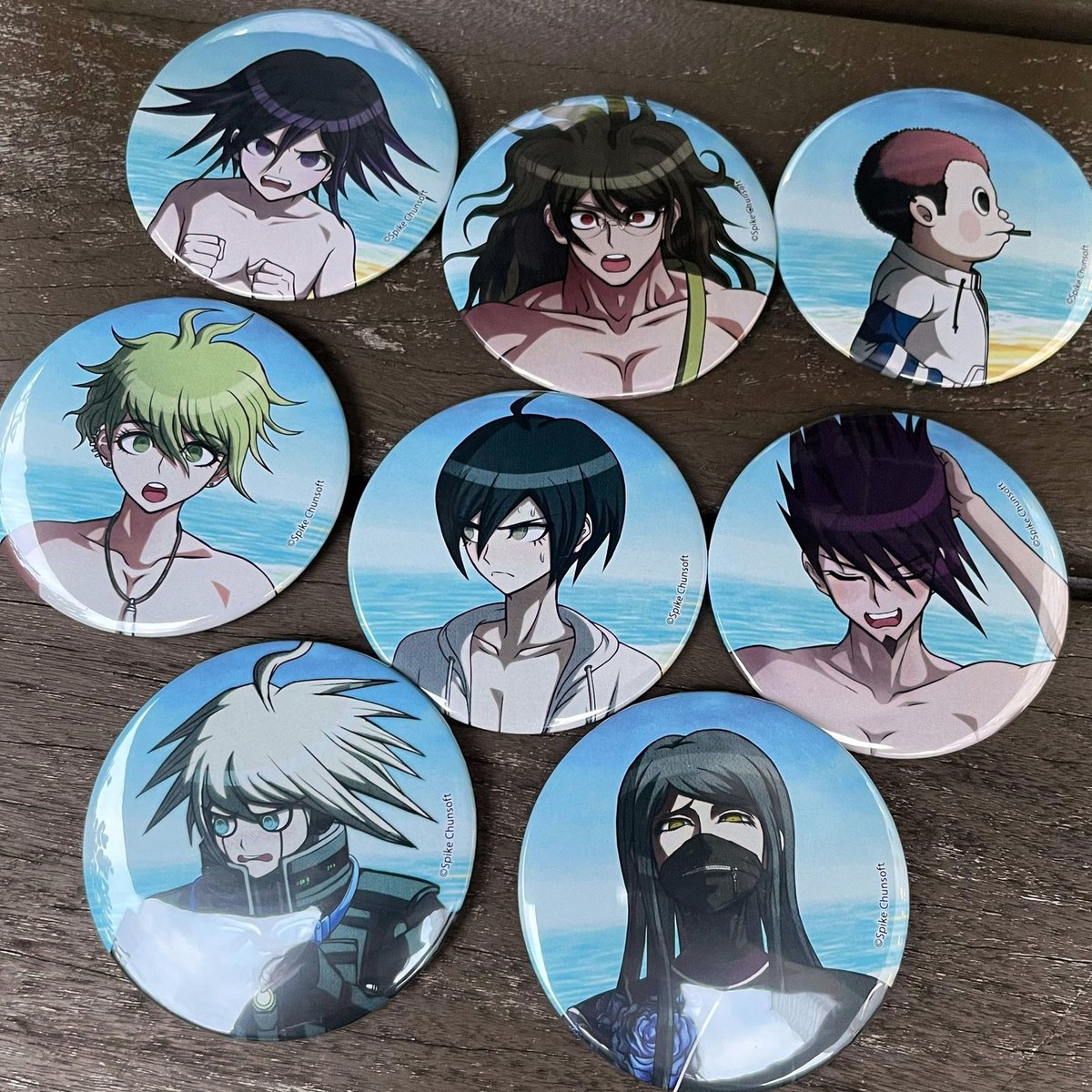 ニュー ダンガンロンパ V3 王馬小吉 限定 缶バッジ 水着 ダンガン