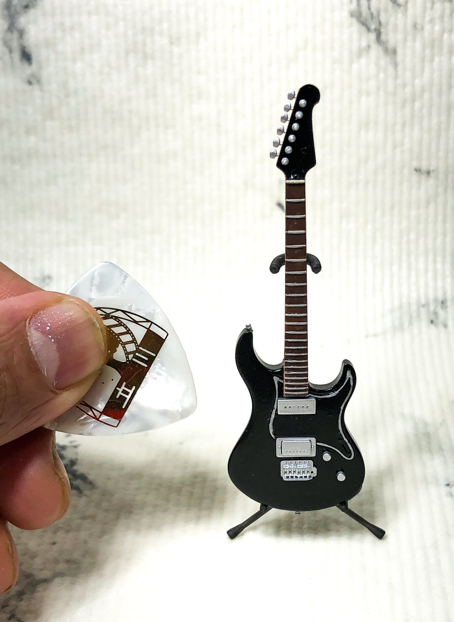 後藤ひとり仕様の特別なPACIFICAを作ってみた！作り方も解説！【ぼっち・