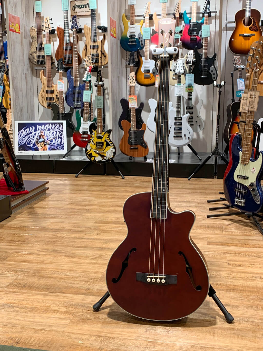 URIEL アコースティックベース 美品URIEL アコースティックベース 安価