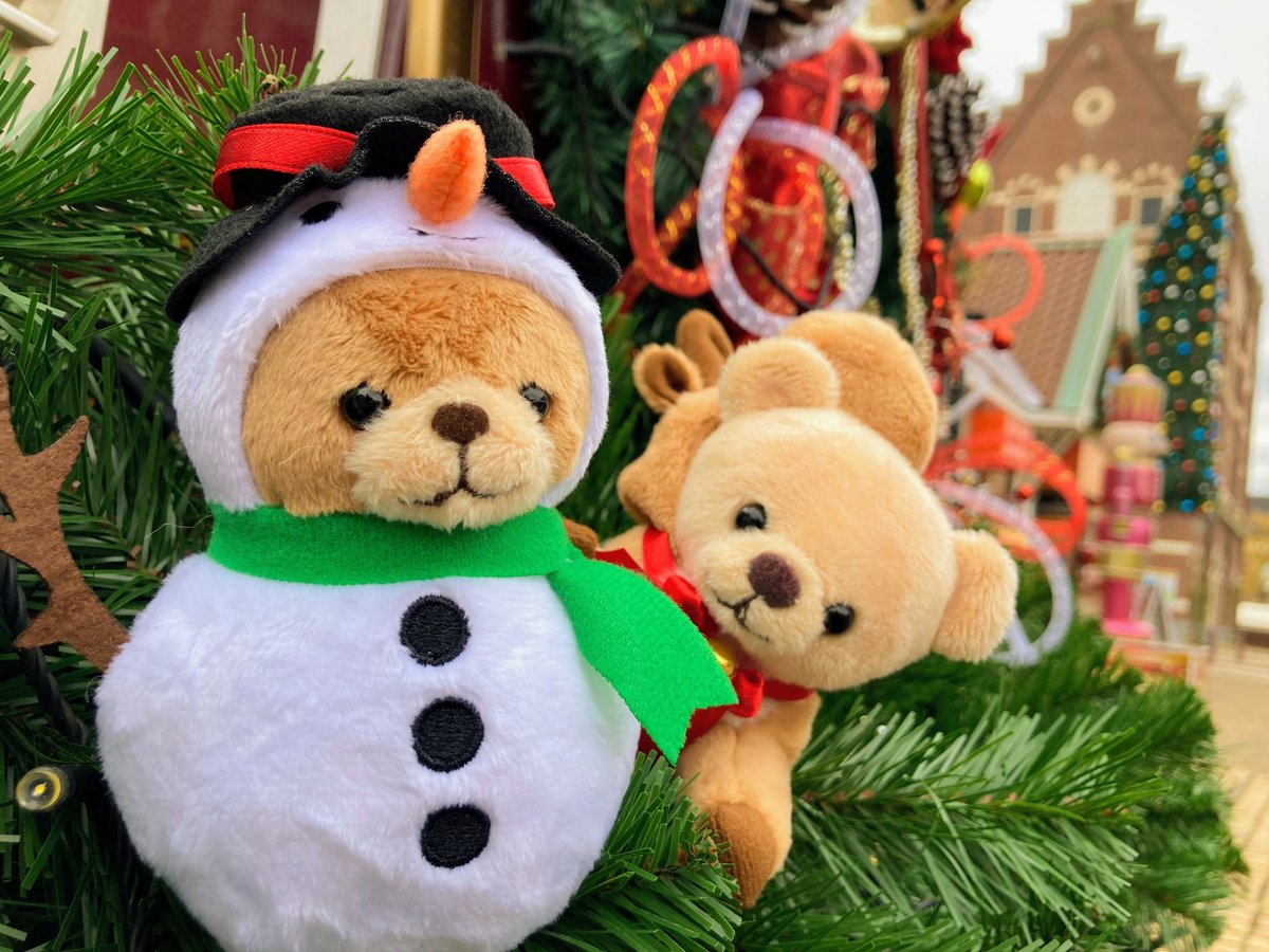 クリスマスマーケット で購入できるグッズの中には可愛らしい雪だるま