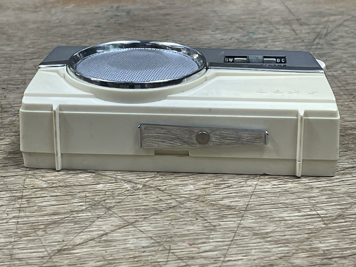SONY TR-725 発売年 #1962年 SW(短波)&BC(AM)の 2バンド #コンパクト
