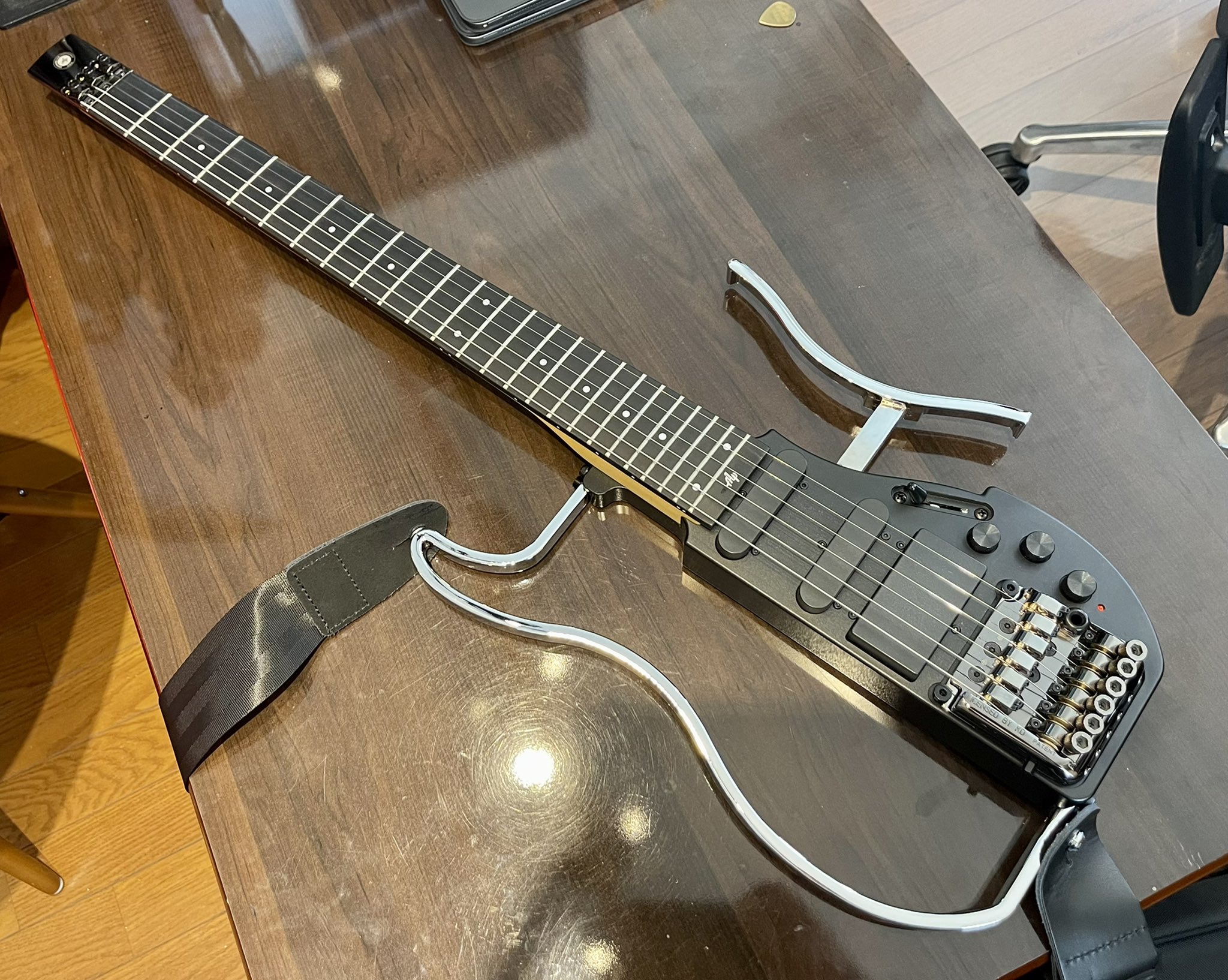 り*の様 エレキギター ヘッドレス ALP り*の様 エレキギター ヘッド