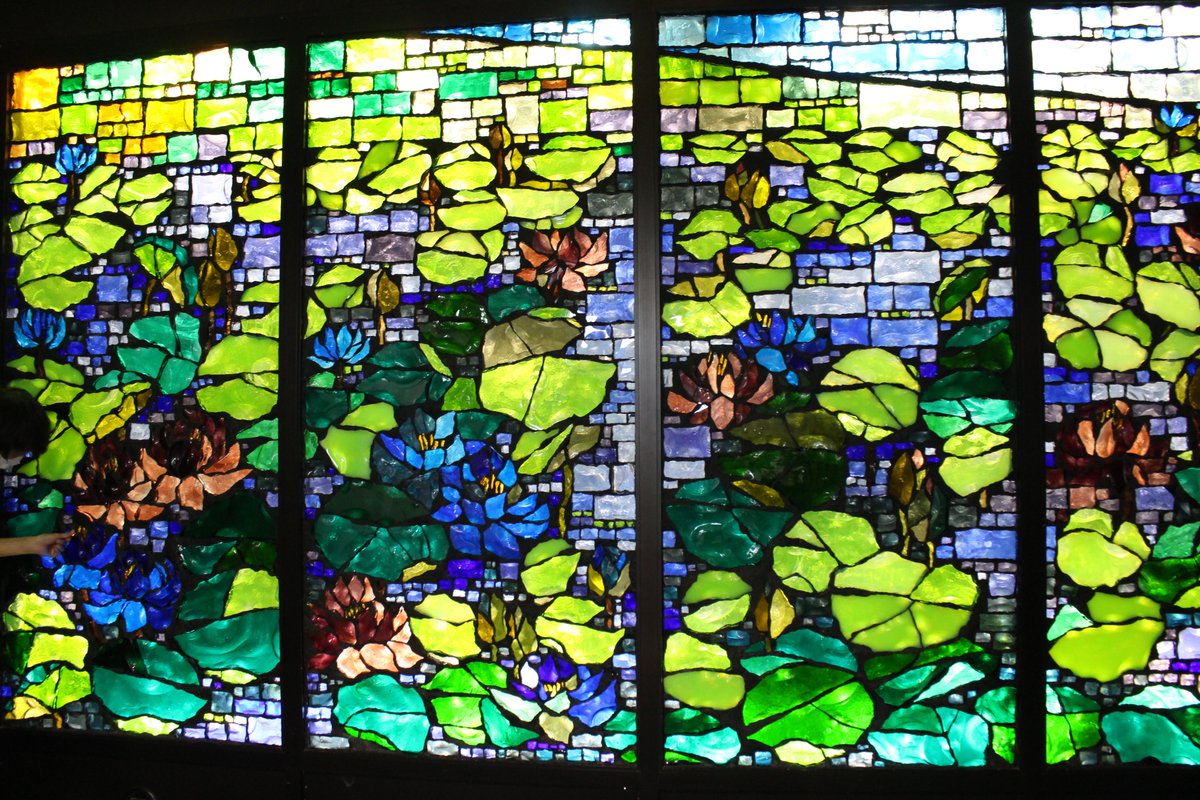 光の譜】 咲くやこの花館に #ステンドグラス が飾ってあるのはご存知