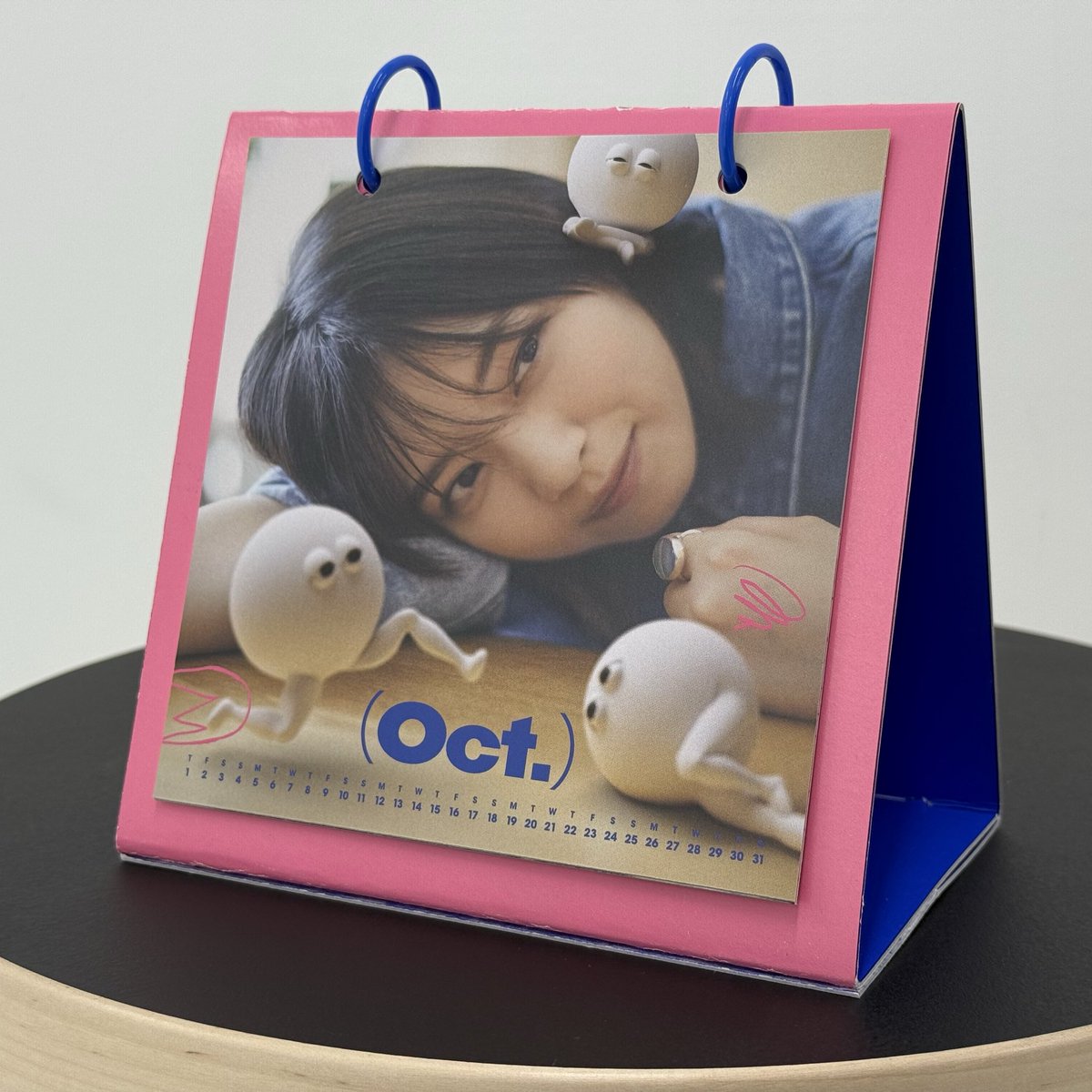 ❍ #西野七瀬カレンダー2026 卓上 ❍ 10月のカレンダービジュアルを