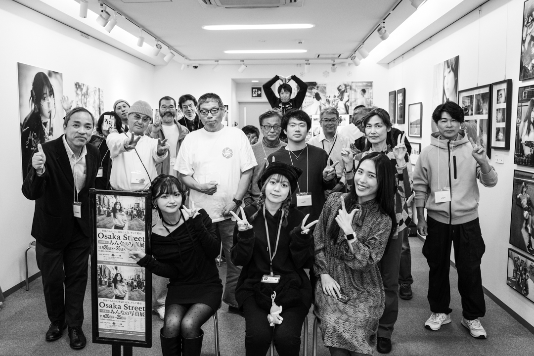 本日17時までの特別価格❗️ 手作り額付き作品 「へいお待ちニャンコ