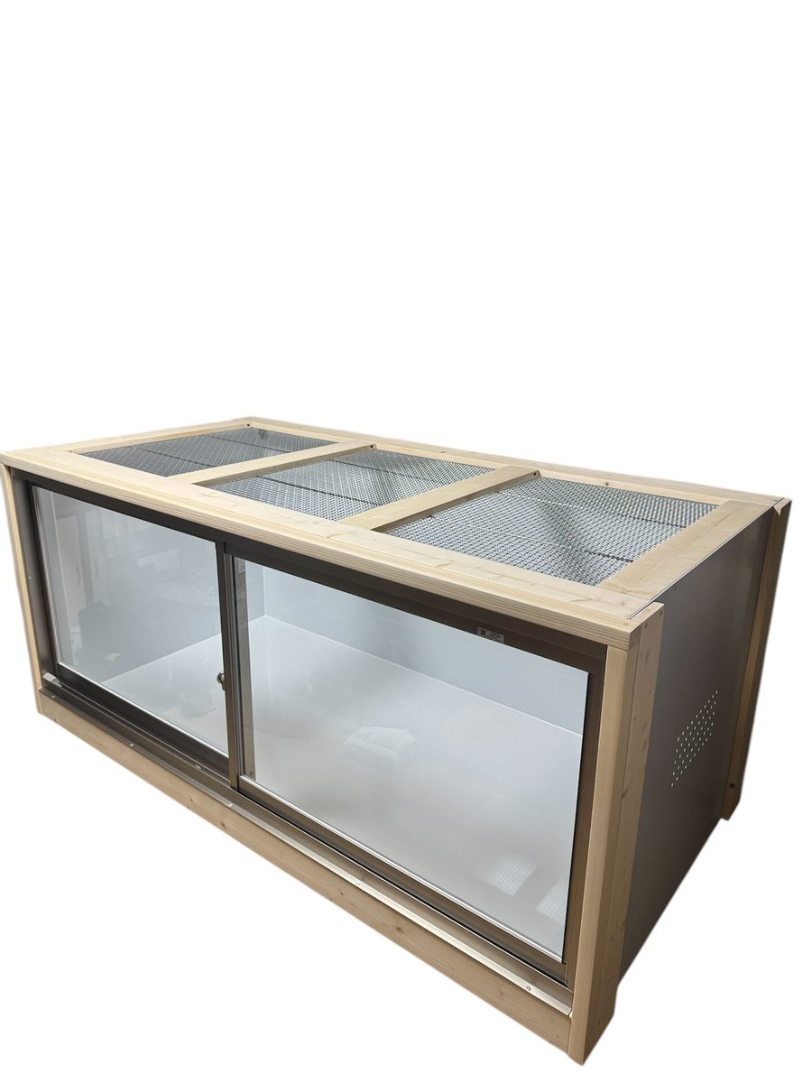 モニター用 ケージサイズ1800×900×800 アルミサッシ仕様 側面通気加工