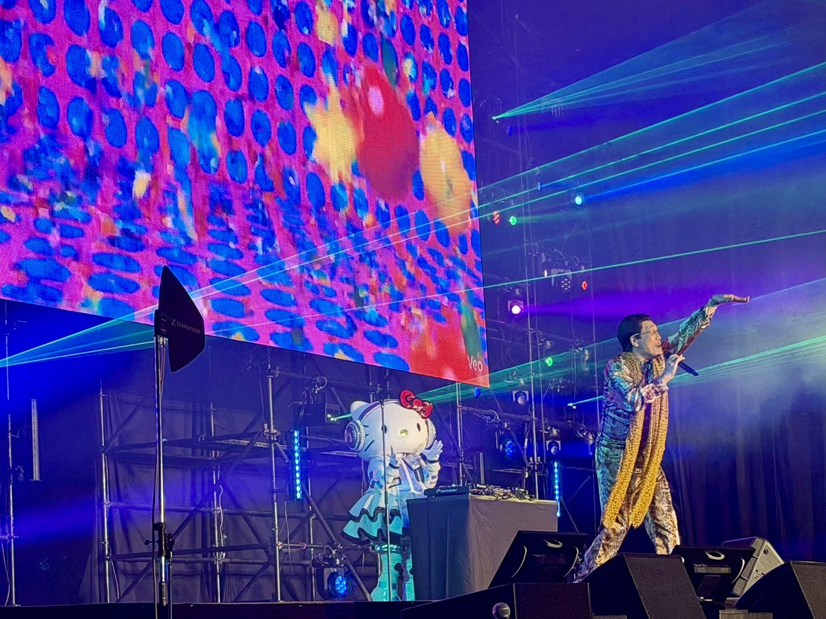 G7d28KCaIAAdHdb.jpg?format=jpg