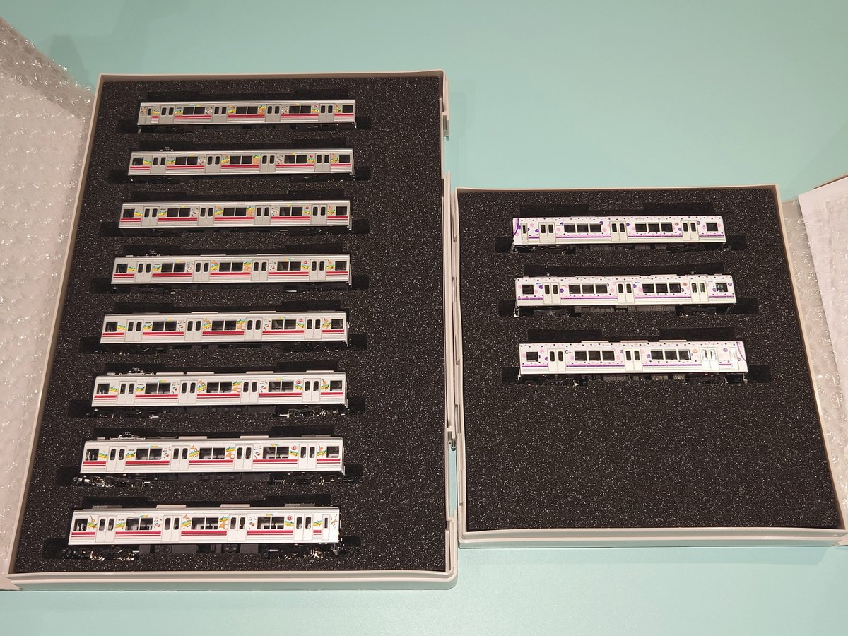 東急9000系(TOQ-BOX)と東急1000系1500番台(いけたまハッピートレイン