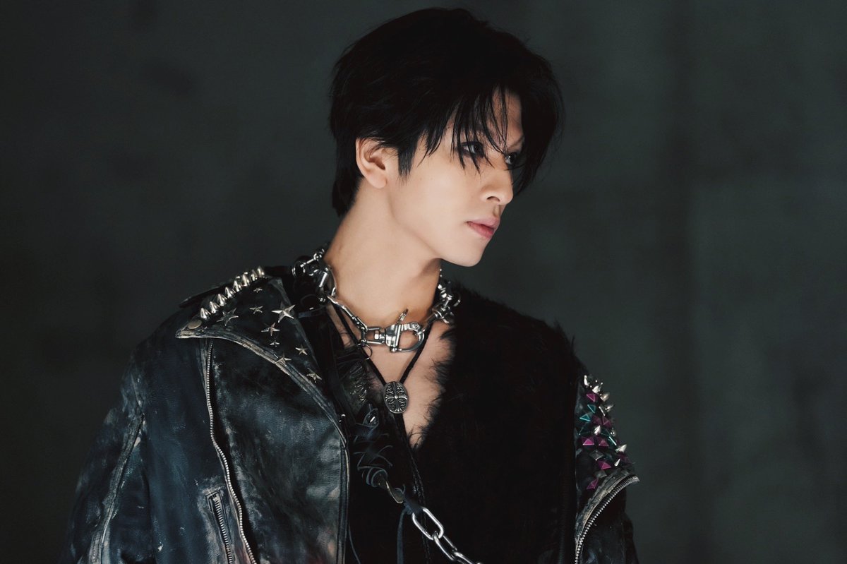 長谷川慎　アザージャケット