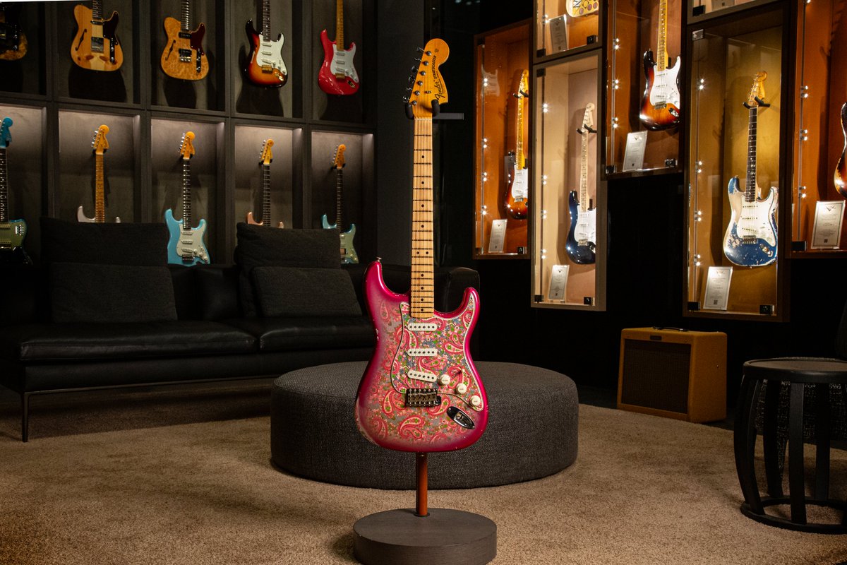 早い者勝ち #16ストラトキャスタータイプ ニトロセルロースラッカー