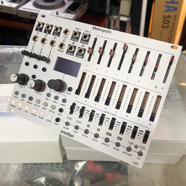 Intellijel Metropolixモジュラーシンセサイザー シーケンサー