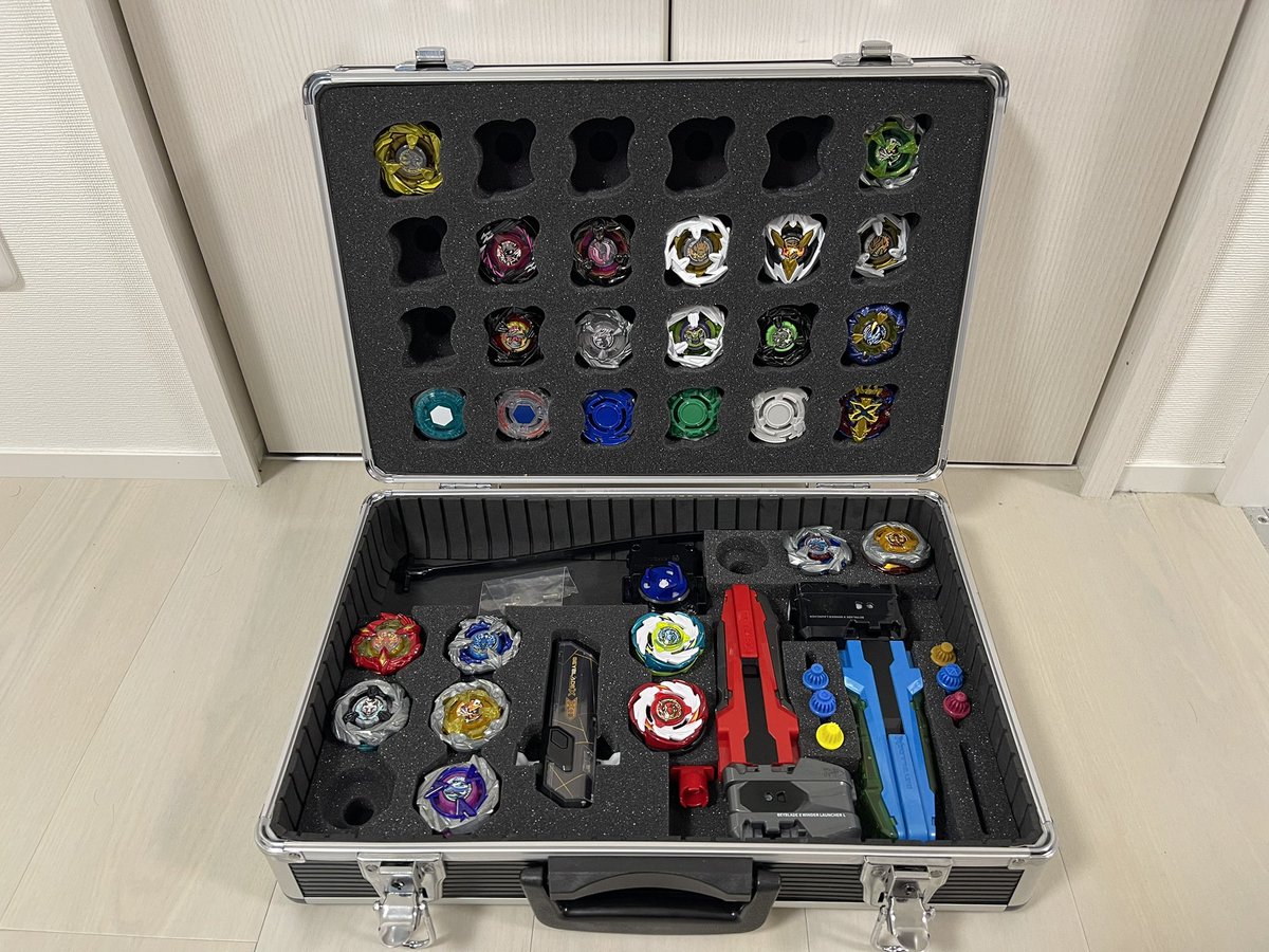 ベイブレードX DREAMBOX コレクションケース 新品】DREAM BOX