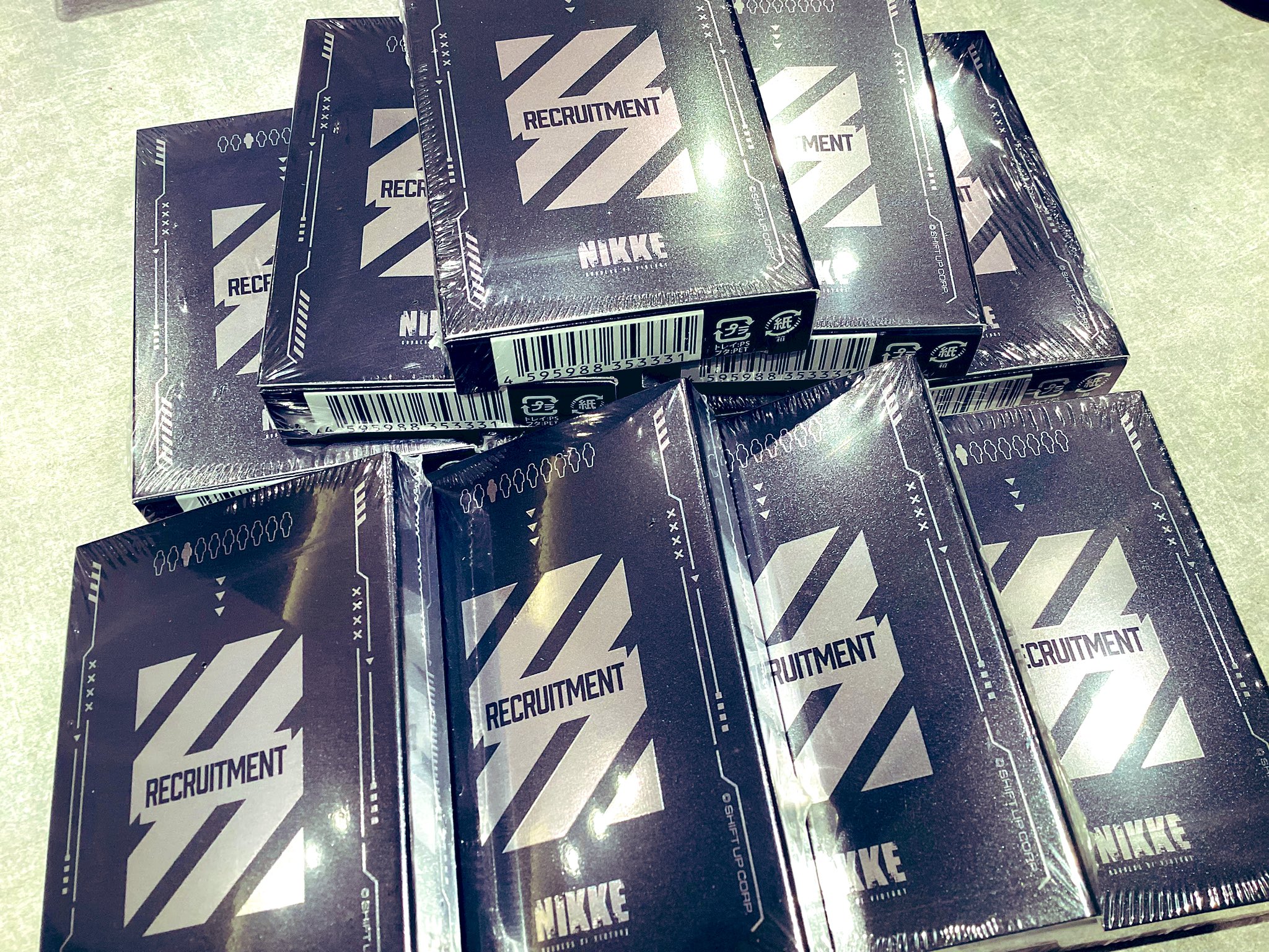 NIKKE 隊員募集チョコレート 8枚セット売り 勝利の女神 NIKKE 隊員募集