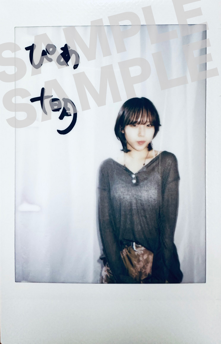 ちいかわ】Ray℃ 愛玖 サイン入りチェキ ちいかわ】Ray℃ 愛玖 サイン